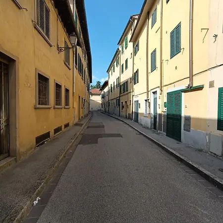 公寓 La Casina Pallacorda 普拉托